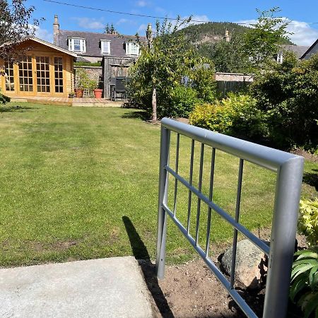 Villa Hillview Ballater Exterior foto